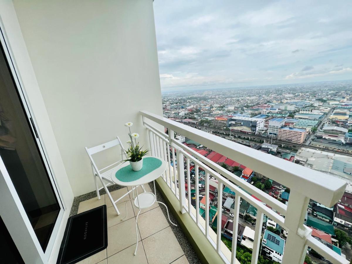 The Celandine By Dmci Homes Caloocan Buitenkant foto