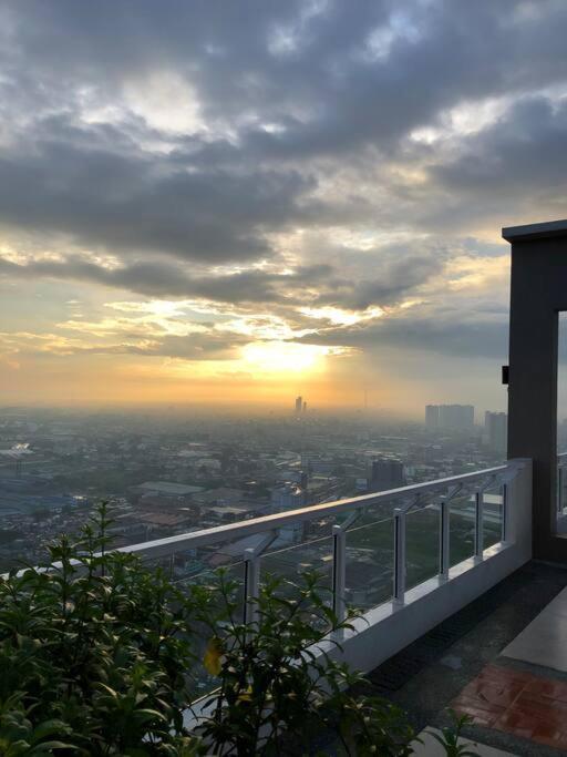 The Celandine By Dmci Homes Caloocan Buitenkant foto