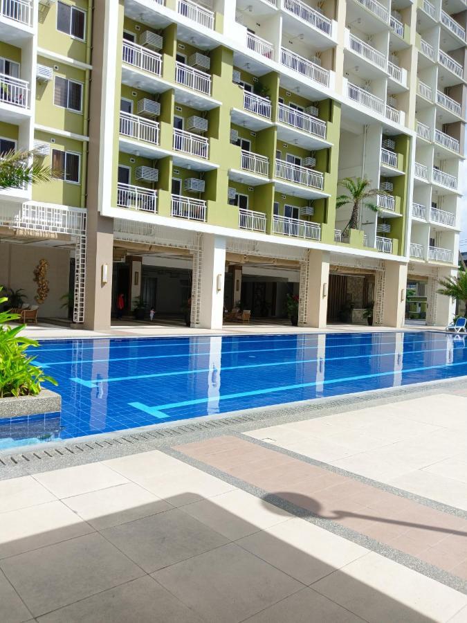 The Celandine By Dmci Homes Caloocan Buitenkant foto